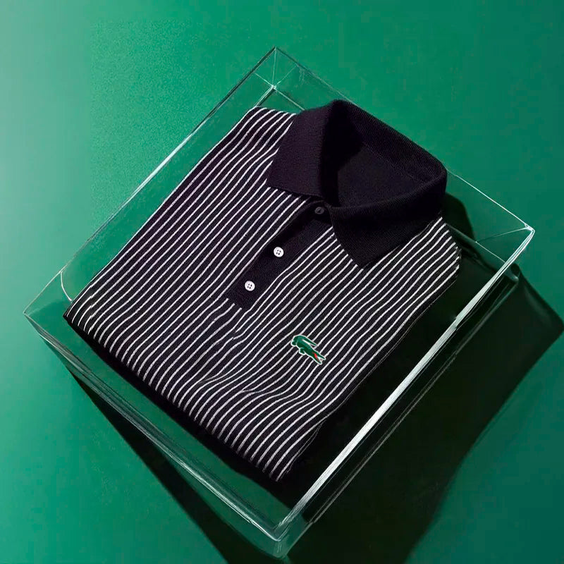Herren-Poloshirt mit gestreiften Knöpfen und kurzen Ärmeln